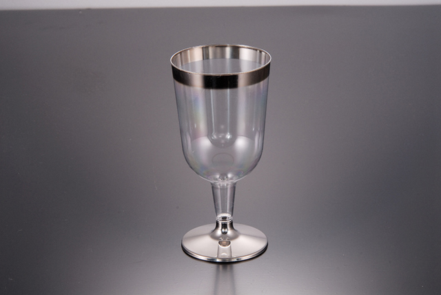 Wine cup with silver rim and bottom